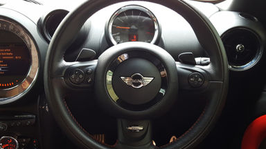 2015 MINI Countryman S - KM Rendah (s-9) 2015 MINI Countryman S - KM Rendah (s-9)
