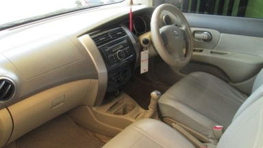 2009 Nissan Grand Livina xv - Kondisi Istimewa (s-7) 2009 Nissan Grand Livina xv - Kondisi Istimewa (s-7)