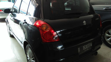 2009 Suzuki Swift st - Mobil siap pakai (s-4) 2009 Suzuki Swift st - Mobil siap pakai (s-4)
