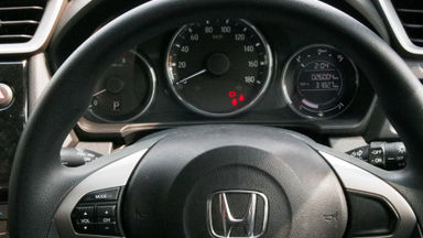 2016 Honda BR-V E CVT - Mobil Pilihan (s-8) 2016 Honda BR-V E CVT - Mobil Pilihan (s-8)