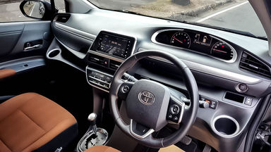 2017 Toyota Sienta Q - Mobil Pilihan (s-5) 2017 Toyota Sienta Q - Mobil Pilihan (s-5)