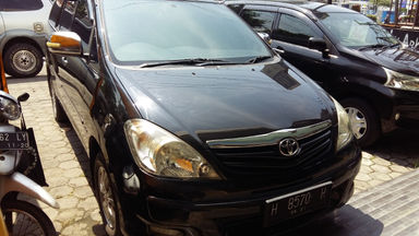 2011 Toyota Kijang Innova G 2.5 - Barang Cakep (s-1) 2011 Toyota Kijang Innova G 2.5 - Barang Cakep (s-1)