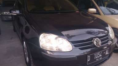 2005 Volkswagen Golf AT - Kondisi mulus tinggal pakai (s-3) 2005 Volkswagen Golf AT - Kondisi mulus tinggal pakai (s-3)