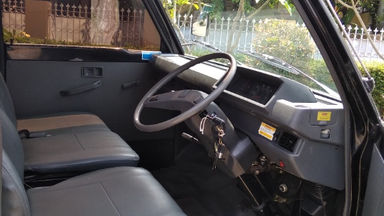 2013 Mitsubishi L 300 Box - siap jalan Surat Lengkap (s-6) 2013 Mitsubishi L 300 Box - siap jalan Surat Lengkap (s-6)
