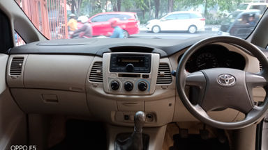2014 Toyota Kijang Innova E Plus - Grill Besar Like New (s-8) 2014 Toyota Kijang Innova E Plus - Grill Besar Like New (s-8)