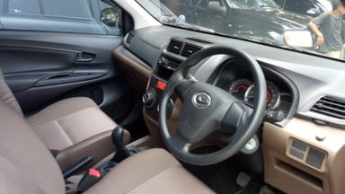 2016 Daihatsu Xenia M - Sangat Istimewa (s-5) 2016 Daihatsu Xenia M - Sangat Istimewa (s-5)