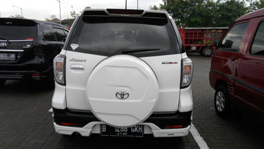 2015 Toyota Rush s - putih (s-6) 2015 Toyota Rush s - putih (s-6)