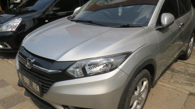 2015 Honda HR-V 1.5 - Barang Mulus dan Harga Istimewa 2015 Honda HR-V 1.5 - Barang Mulus dan Harga Istimewa