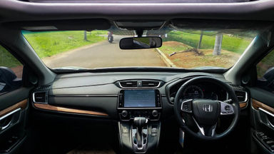 2017 Honda CR-V Prestige Turbo - Mobil Pilihan (s-5) 2017 Honda CR-V Prestige Turbo - Mobil Pilihan (s-5)