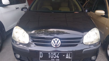 2005 Volkswagen Golf AT - Kondisi mulus tinggal pakai (s-1) 2005 Volkswagen Golf AT - Kondisi mulus tinggal pakai (s-1)