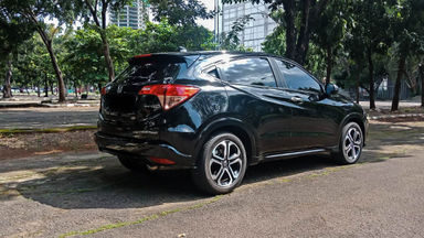 2017 Honda HR-V Prestige - Mobil Pilihan (s-2) 2017 Honda HR-V Prestige - Mobil Pilihan (s-2)