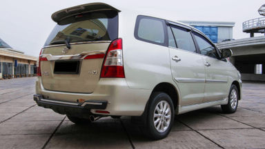 2014 Toyota Kijang Innova Grand New V - Mobil Pilihan (s-3) 2014 Toyota Kijang Innova Grand New V - Mobil Pilihan (s-3)