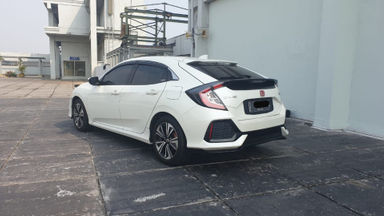 2017 Honda Civic Turbo 1.5 Hatchback S - Harga Bisa Digoyang (s-6) 2017 Honda Civic Turbo 1.5 Hatchback S - Harga Bisa Digoyang (s-6)