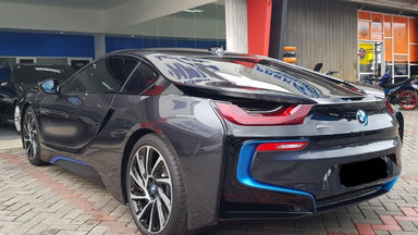 2015 BMW i i8 HYBRID - Kondisi Istimewa (s-7) 2015 BMW i i8 HYBRID - Kondisi Istimewa (s-7)