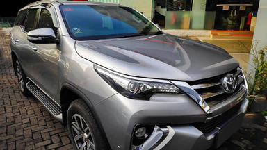 2016 Toyota Fortuner VRZ 2.4 AT - Mobil Pilihan (s-2) 2016 Toyota Fortuner VRZ 2.4 AT - Mobil Pilihan (s-2)