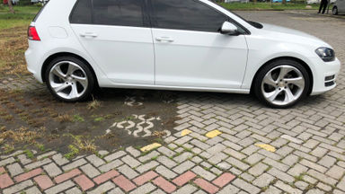 2013 Volkswagen Golf MK 7 CBU Automatic - Sangat Terawat dan Bagus Pasti Puas (s-2) 2013 Volkswagen Golf MK 7 CBU Automatic - Sangat Terawat dan Bagus Pasti Puas (s-2)