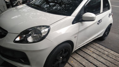 2014 Honda Brio Satya E - Promo DP Ringan Akhir Tahun Cuman 19juta (s-0) 2014 Honda Brio Satya E - Promo DP Ringan Akhir Tahun Cuman 19juta (s-0)