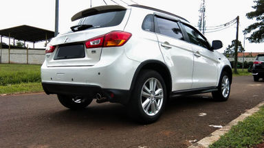 2015 Mitsubishi Outlander PX - Mobil Pilihan (s-3) 2015 Mitsubishi Outlander PX - Mobil Pilihan (s-3)