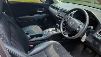 2015 Honda HR-V E - Mobil Pilihan (s-5) 2015 Honda HR-V E - Mobil Pilihan (s-5)