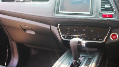 2017 Honda HR-V E cvt at - barang bagus, siap tukar tambah (s-6) 2017 Honda HR-V E cvt at - barang bagus, siap tukar tambah (s-6)