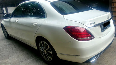2014 Mercedes Benz C-Class C200 - bekas berkualitas (s-2) 2014 Mercedes Benz C-Class C200 - bekas berkualitas (s-2)