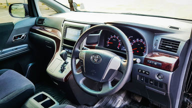 2014 Toyota Alphard Audioless - Mobil Pilihan (s-7) 2014 Toyota Alphard Audioless - Mobil Pilihan (s-7)