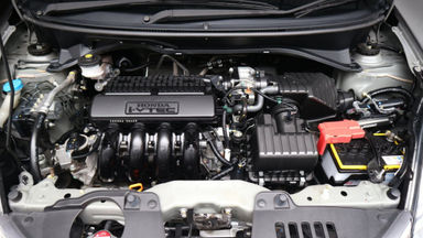 2015 Honda Mobilio RS - Sangat Istimewa Seperti Baru (s-2) 2015 Honda Mobilio RS - Sangat Istimewa Seperti Baru (s-2)