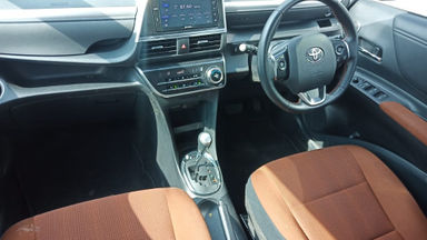 2017 Toyota Sienta Q AT - Terawat Siap Pakai (s-15) 2017 Toyota Sienta Q AT - Terawat Siap Pakai (s-15)