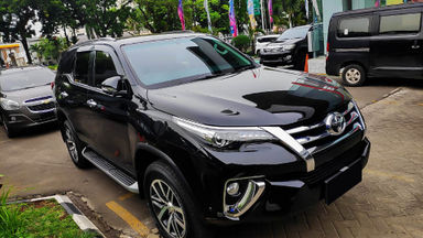 2016 Toyota Fortuner VRZ 2.4 - Mobil Pilihan (s-2) 2016 Toyota Fortuner VRZ 2.4 - Mobil Pilihan (s-2)