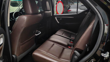 2016 Toyota Fortuner VRZ 2.4 - Mobil Pilihan (s-4) 2016 Toyota Fortuner VRZ 2.4 - Mobil Pilihan (s-4)