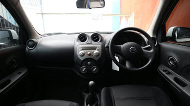 2013 Nissan March L 1.2 - Kondisi Istimewa (s-2) 2013 Nissan March L 1.2 - Kondisi Istimewa (s-2)