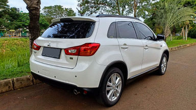 2014 Mitsubishi Outlander PX - Mobil Pilihan (s-2) 2014 Mitsubishi Outlander PX - Mobil Pilihan (s-2)