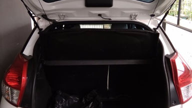 2015 Toyota Yaris G - Nego Halus (s-4) 2015 Toyota Yaris G - Nego Halus (s-4)