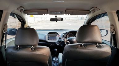 2013 Honda Jazz RS 1,5 - Mobil Pilihan (s-5) 2013 Honda Jazz RS 1,5 - Mobil Pilihan (s-5)