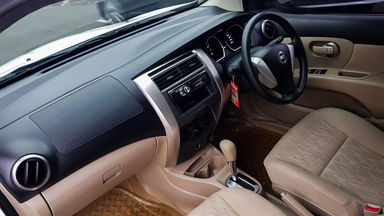 2016 Nissan Grand Livina XV - Mobil Pilihan (s-4) 2016 Nissan Grand Livina XV - Mobil Pilihan (s-4)