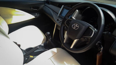 2017 Toyota Kijang Innova Reborn G 2.0 MT - Mobil Pilihan (s-5) 2017 Toyota Kijang Innova Reborn G 2.0 MT - Mobil Pilihan (s-5)