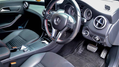 2014 Mercedes Benz CLA 200 . - Mobil Pilihan (s-4) 2014 Mercedes Benz CLA 200 . - Mobil Pilihan (s-4)