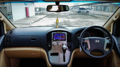 2015 Hyundai H-1 Elegance - Mobil Pilihan (s-5) 2015 Hyundai H-1 Elegance - Mobil Pilihan (s-5)