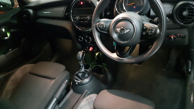 2017 MINI Cooper S 1.5 - Like new (s-1) 2017 MINI Cooper S 1.5 - Like new (s-1)