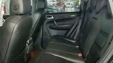 2005 Porsche Cayenne 3.2L - Kondisi Terawat (s-5) 2005 Porsche Cayenne 3.2L - Kondisi Terawat (s-5)