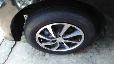 2016 Daihatsu Sigra R vvti - kondisi bagus (s-3) 2016 Daihatsu Sigra R vvti - kondisi bagus (s-3)