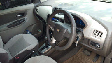 2013 Chevrolet Spin LTZ - Kondisi mulus tinggal pakai (s-5) 2013 Chevrolet Spin LTZ - Kondisi mulus tinggal pakai (s-5)