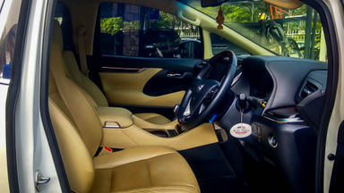 2015 Toyota Alphard G 2.4 AT - Mobil Pilihan (s-4) 2015 Toyota Alphard G 2.4 AT - Mobil Pilihan (s-4)