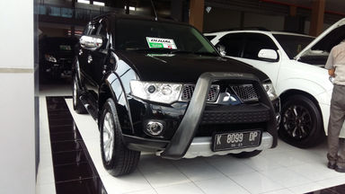 2012 Mitsubishi Pajero Sport Dakar - Barang Mulus (s-1) 2012 Mitsubishi Pajero Sport Dakar - Barang Mulus (s-1)