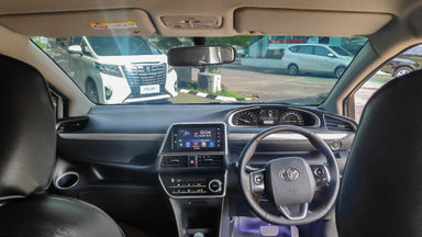 2017 Toyota Sienta Q - Mobil Pilihan (s-4) 2017 Toyota Sienta Q - Mobil Pilihan (s-4)