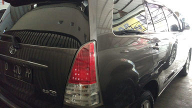 2009 Toyota Kijang Innova G - Antik Mulus Terawat (s-2) 2009 Toyota Kijang Innova G - Antik Mulus Terawat (s-2)
