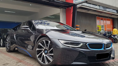 2015 BMW i i8 HYBRID - Kondisi Istimewa (s-3) 2015 BMW i i8 HYBRID - Kondisi Istimewa (s-3)