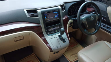 2013 Toyota Alphard 2.4 X IU CBU Builtup - Sangat Istimewa Seperti Baru (s-12) 2013 Toyota Alphard 2.4 X IU CBU Builtup - Sangat Istimewa Seperti Baru (s-12)