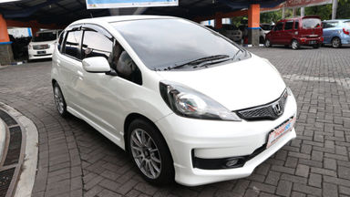 2013 Honda Jazz RS - Kondisi Mulus (s-0) 2013 Honda Jazz RS - Kondisi Mulus (s-0)