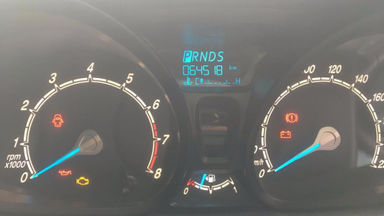 2015 Ford Fiesta Trendy 1.5 - siap nego milik sendiri good condition (s-5) 2015 Ford Fiesta Trendy 1.5 - siap nego milik sendiri good condition (s-5)